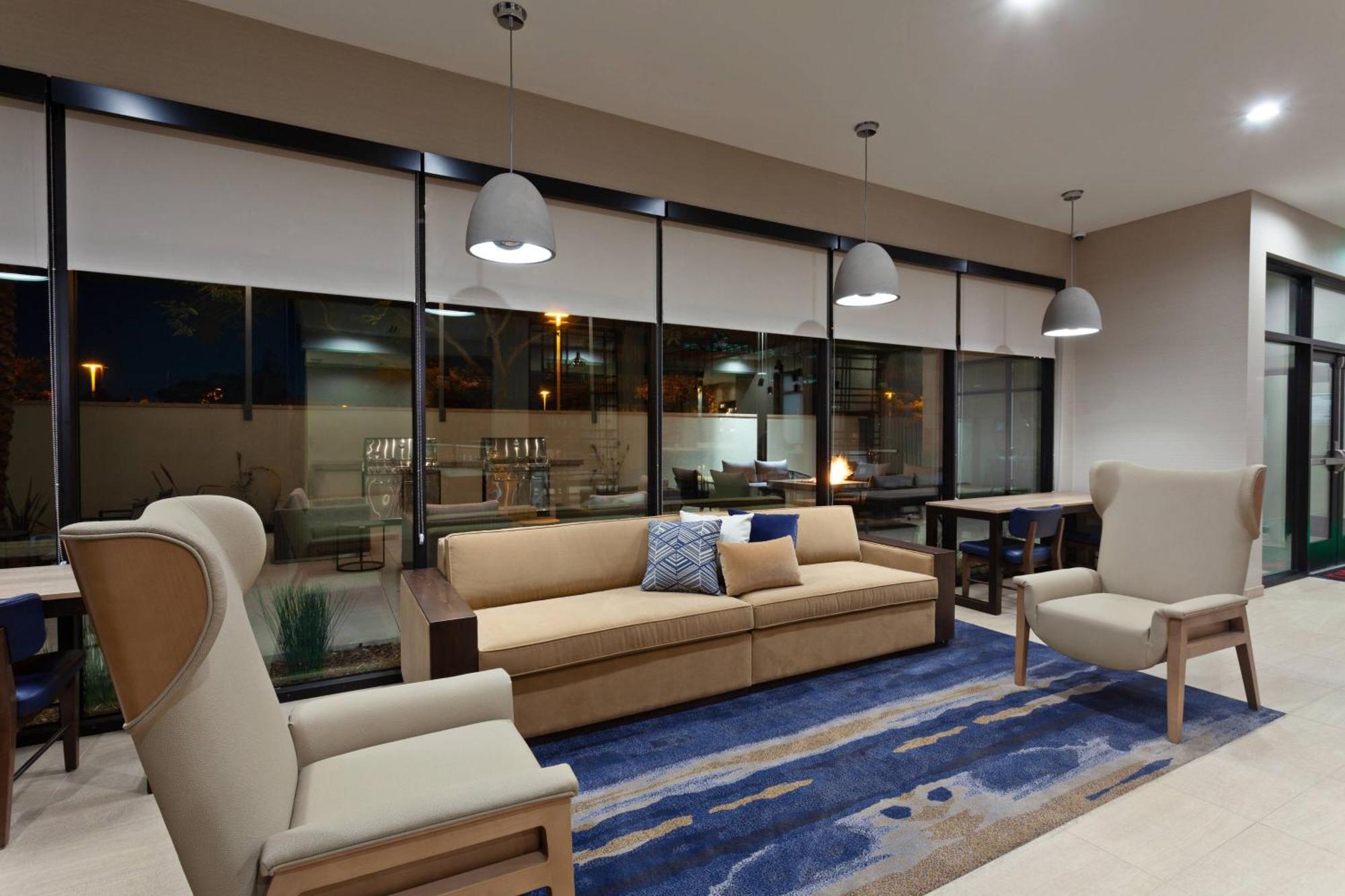 Towneplace Suites By Marriott San Diego Central Екстериор снимка