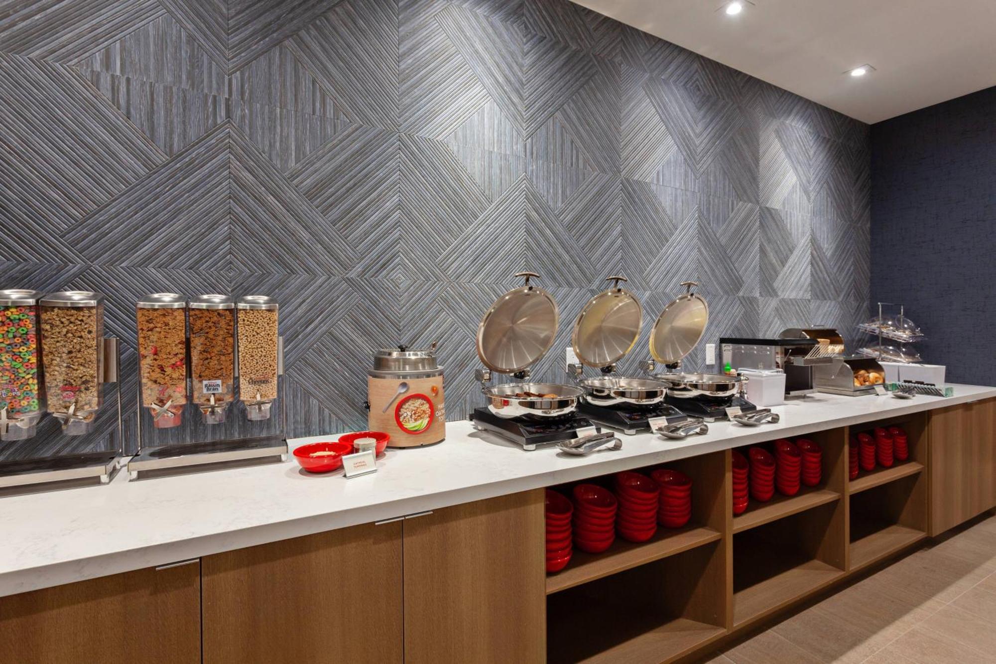 Towneplace Suites By Marriott San Diego Central Екстериор снимка