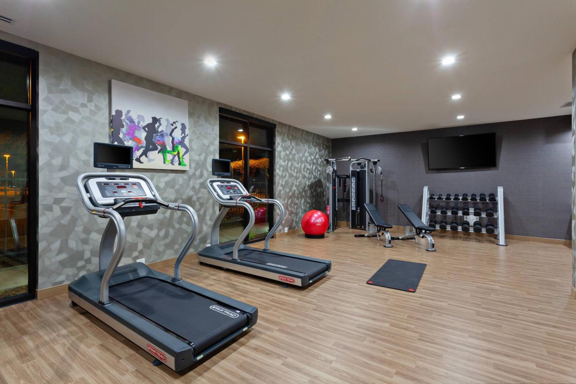 Towneplace Suites By Marriott San Diego Central Екстериор снимка