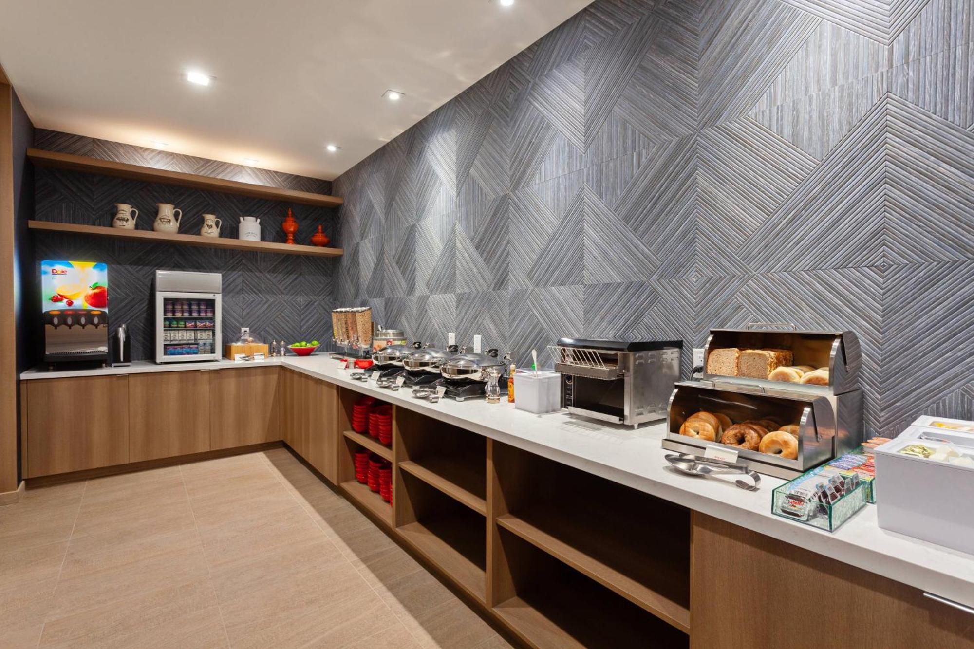 Towneplace Suites By Marriott San Diego Central Екстериор снимка