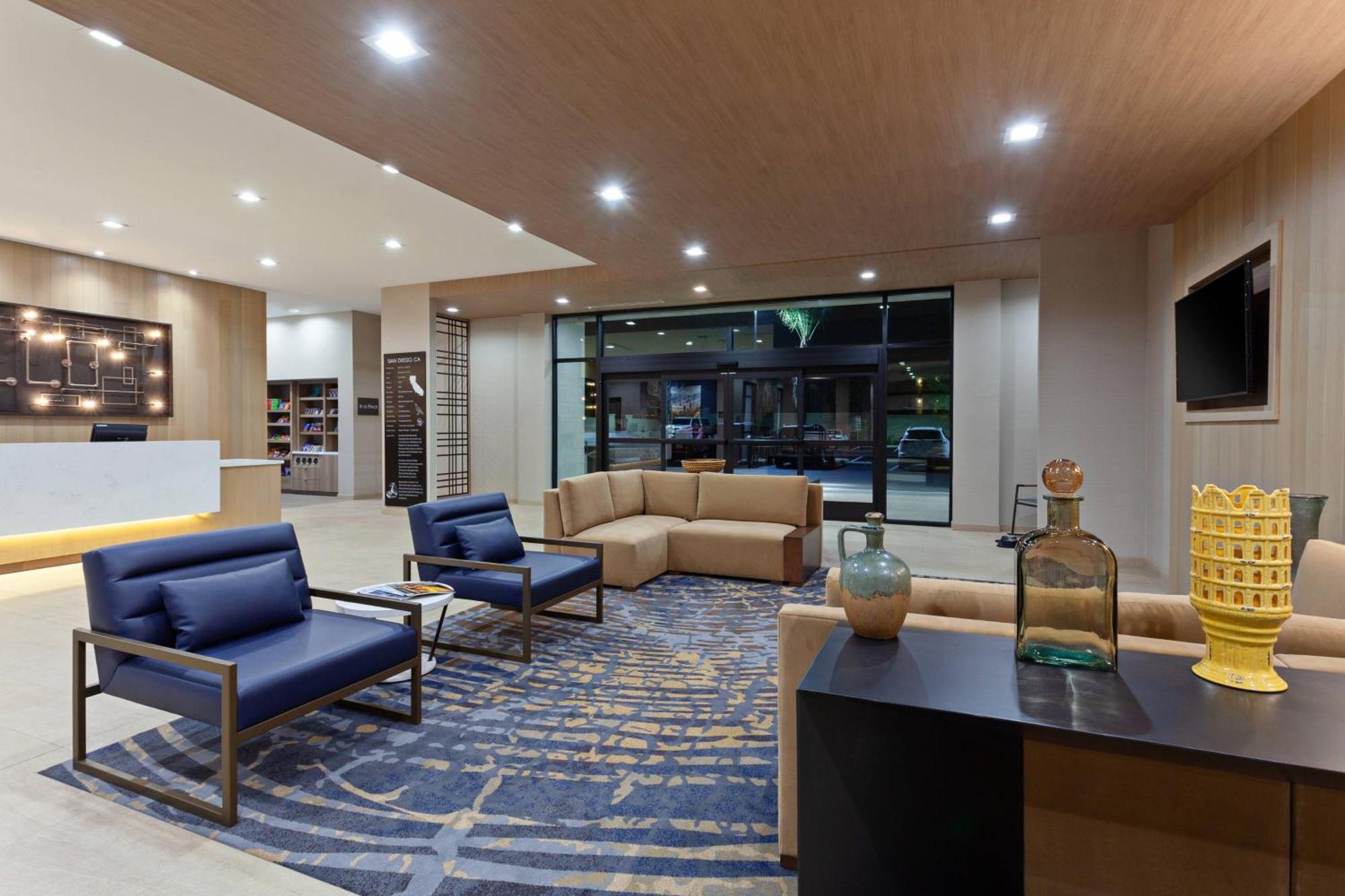 Towneplace Suites By Marriott San Diego Central Екстериор снимка